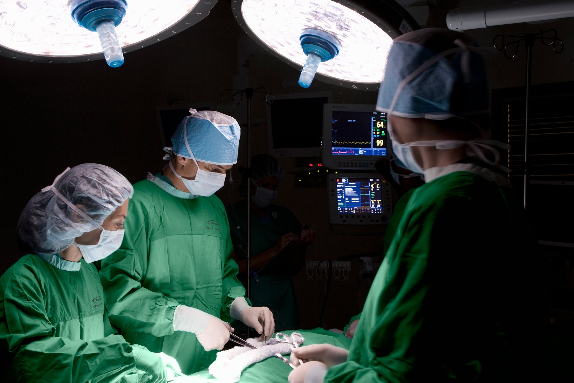 Case Study: Switching to Reusable Surgical Textiles Saved This Operating Room Mo